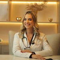 Dra. Ana Apoloni, Médico clínico geral