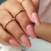 Crissotoriva.nail